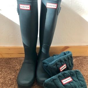 Hunter rain boots and boot socks